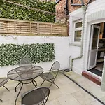 89 Caledonia Street 스카버러
