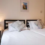 펜션 89 Caledonia Street