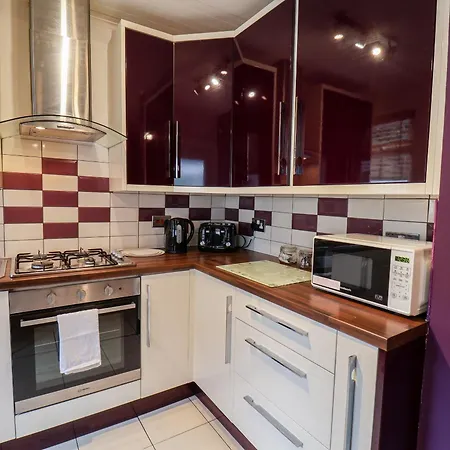 بيت للعطل 89 Caledonia Street *