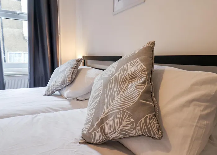 89 Caledonia Street *