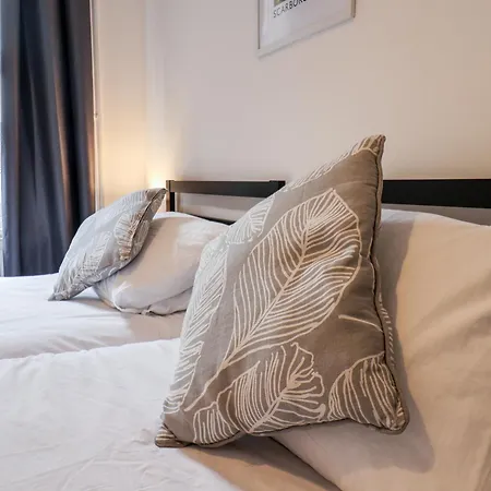 89 Caledonia Street *