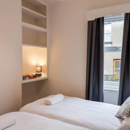 89 Caledonia Street * Scarborough