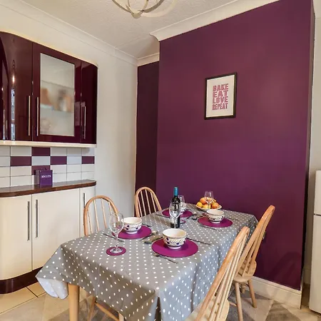 89 Caledonia Street Feriehus